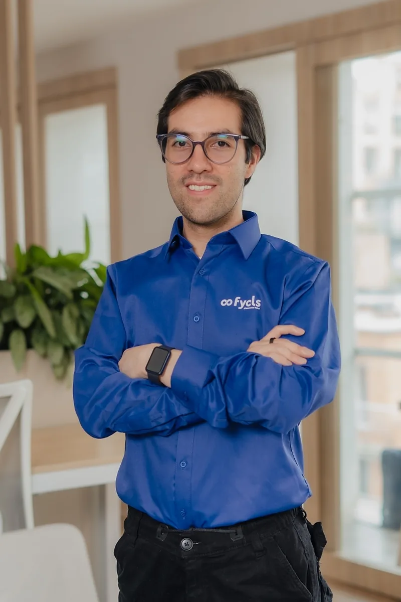 Equipo Singularidad IA: Coordinador de Comunicaciones